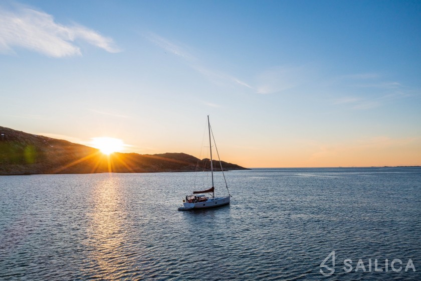 Hanse 458 - Yacht Charter Sailica