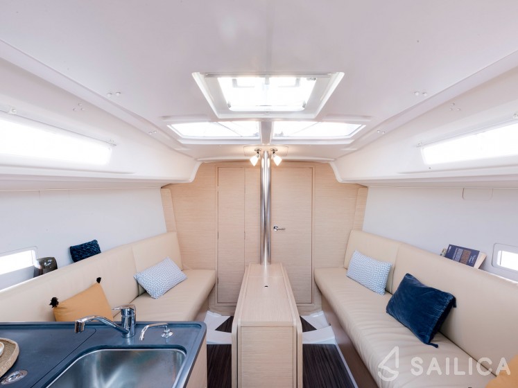 Dufour 32 - Yacht Charter Sailica