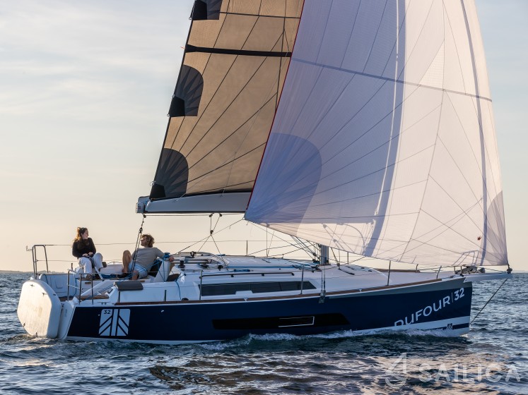 Dufour 32 - Yacht Charter Sailica