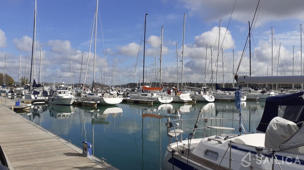 Hallberg Rassy 36 - Yacht Charter Sailica