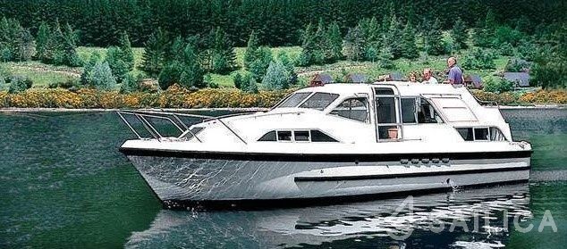 Le Boat Braemore WHS - Yacht Charter Sailica