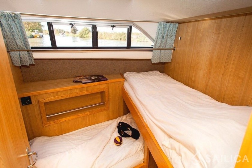 Le Boat Classique - Yacht Charter Sailica