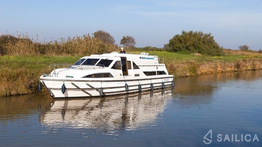 Le Boat Classique - Yacht Charter Sailica
