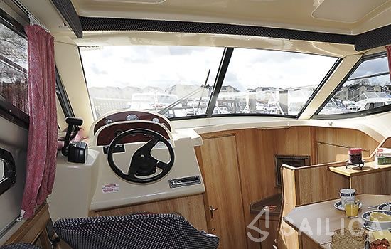 Le Boat Consul - Yacht Charter Sailica