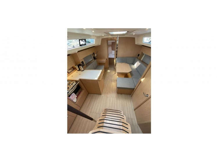 Bavaria C42 - Yacht Charter Sailica