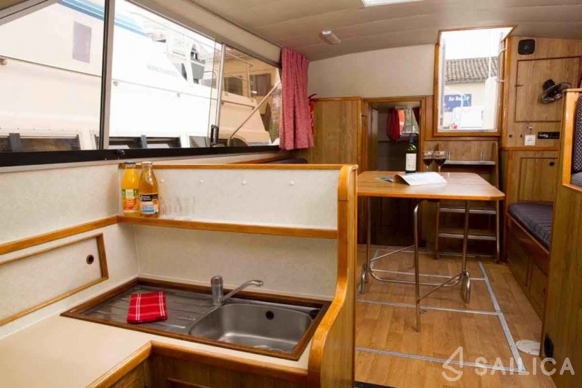 Le Boat Consul - Yacht Charter Sailica