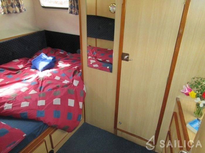 Le Boat Curlew WHS - Yacht Charter Sailica