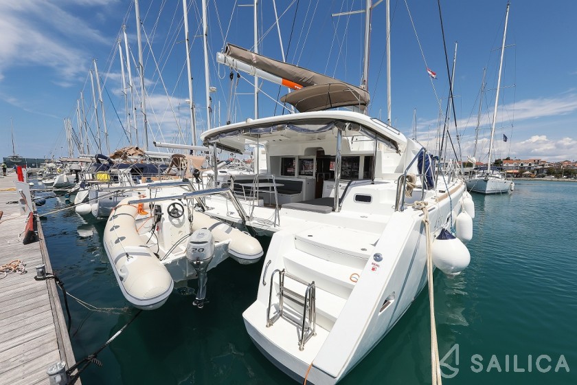 Lagoon 450 - Yacht Charter Sailica