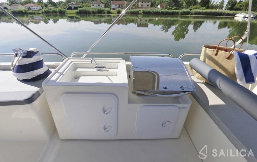 Le Boat Horizon 1 - Yacht Charter Sailica
