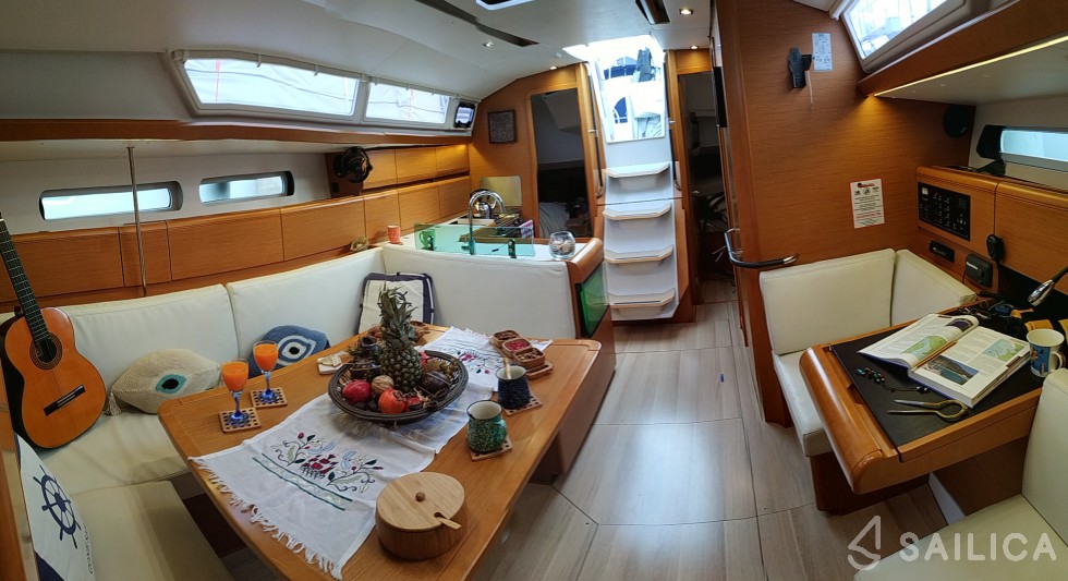 Sun Odyssey 419 - Yacht Charter Sailica