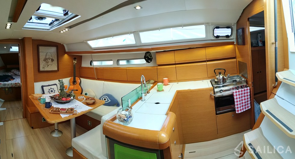 Sun Odyssey 419 - Yacht Charter Sailica