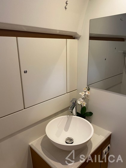 Jeanneau 54 - Yacht Charter Sailica