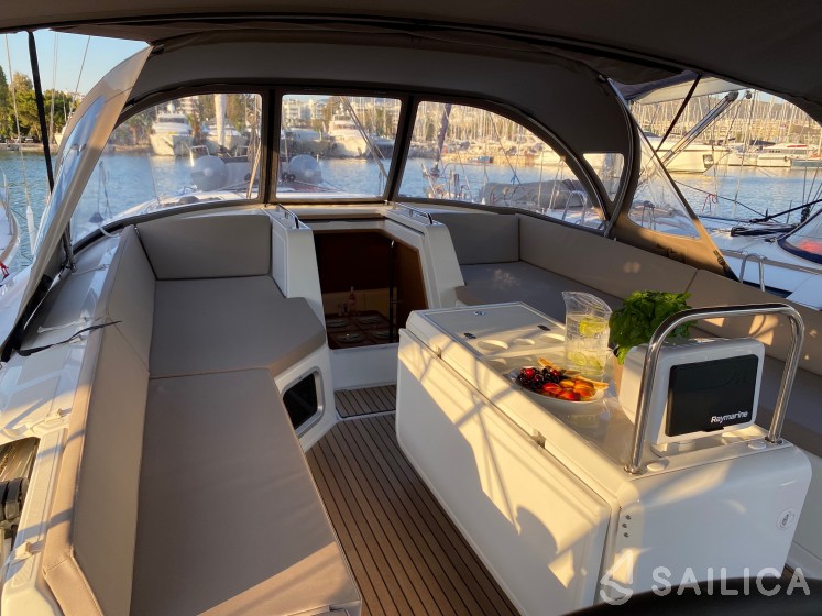 Jeanneau 54 - Yacht Charter Sailica