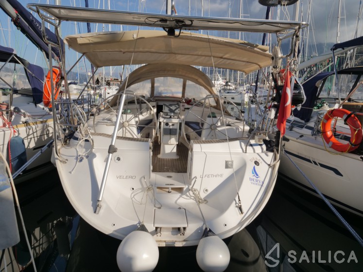 Bavaria 44 - Yacht Charter Sailica
