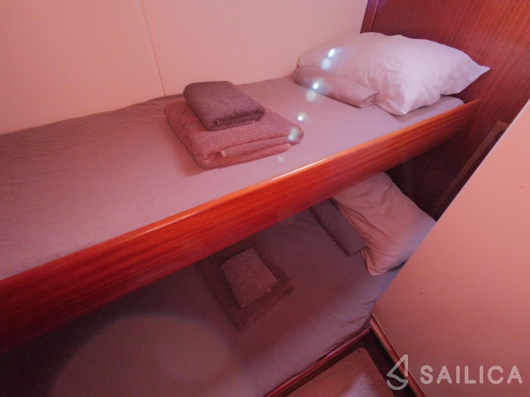Bavaria 44 - Yacht Charter Sailica