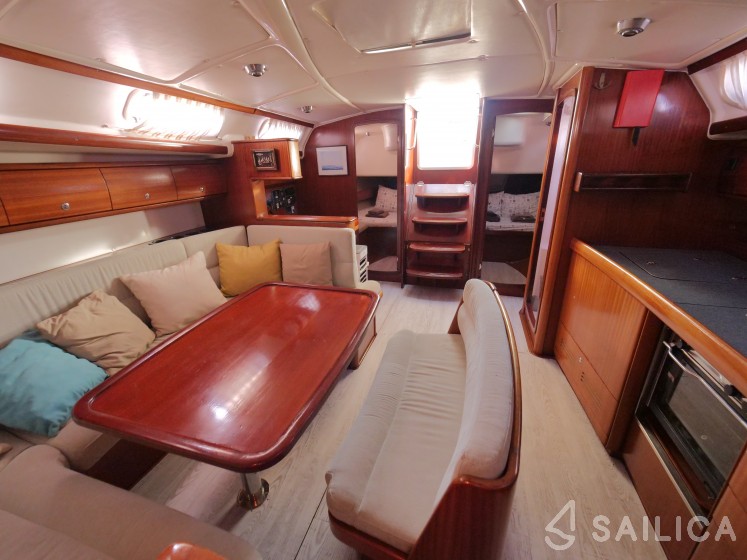 Bavaria 44 - Yacht Charter Sailica