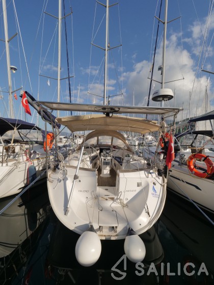Bavaria 44 - Yacht Charter Sailica