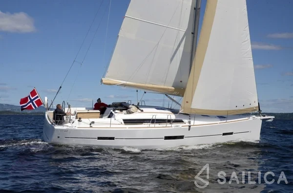 Dufour 412 GL - Yacht Charter Sailica