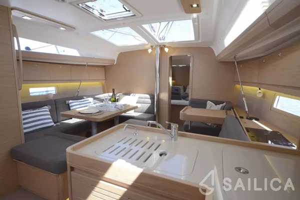 Dufour 412 GL - Yacht Charter Sailica