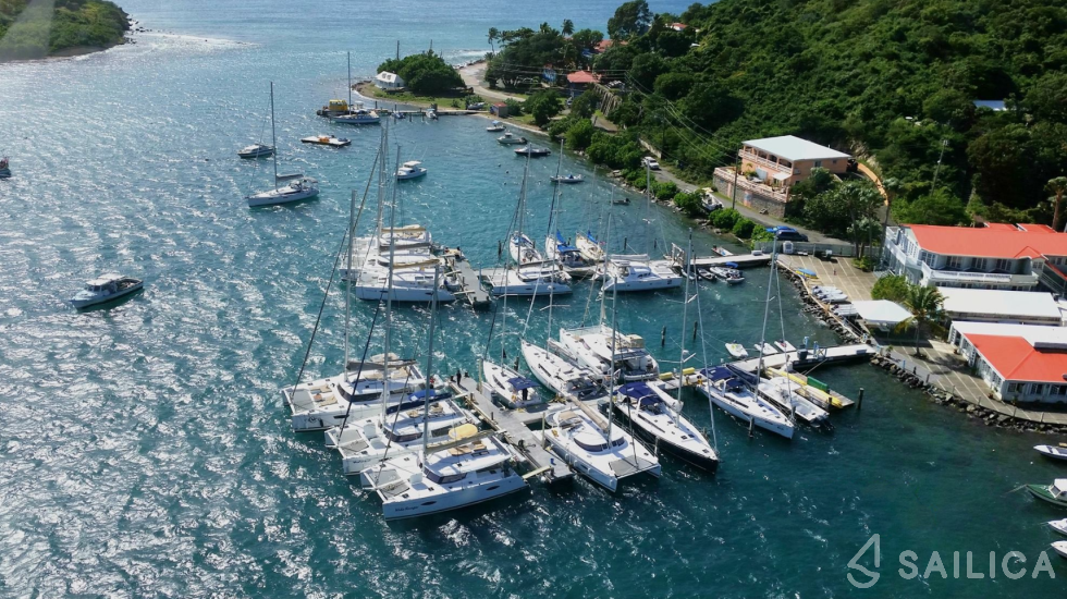 Elba 45 - Yacht Charter Sailica