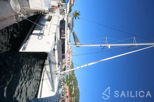 Elba 45 - Yacht Charter Sailica