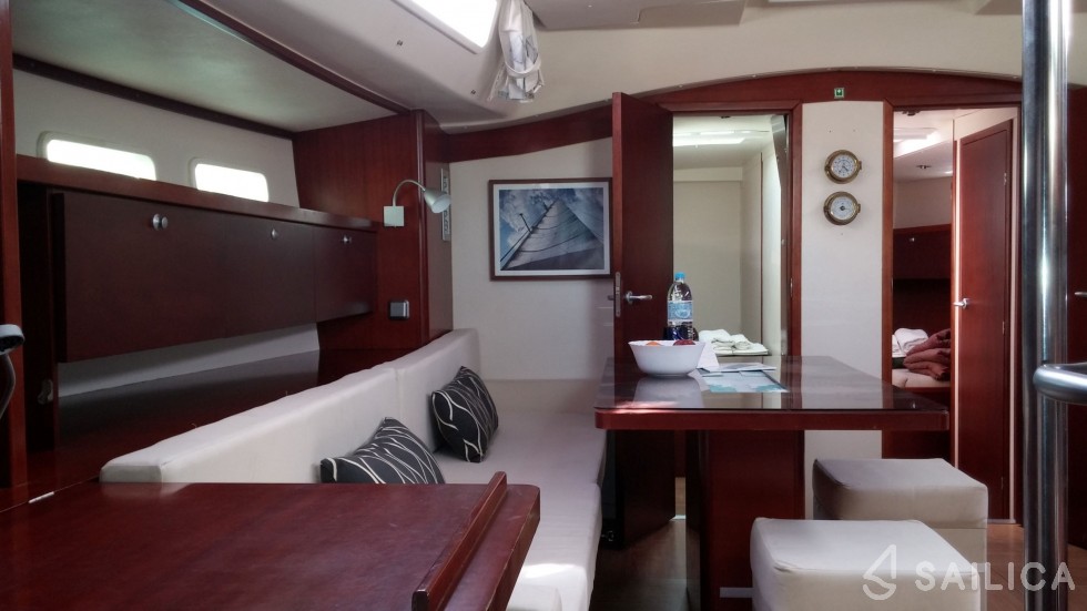 Hanse 540e - Yacht Charter Sailica