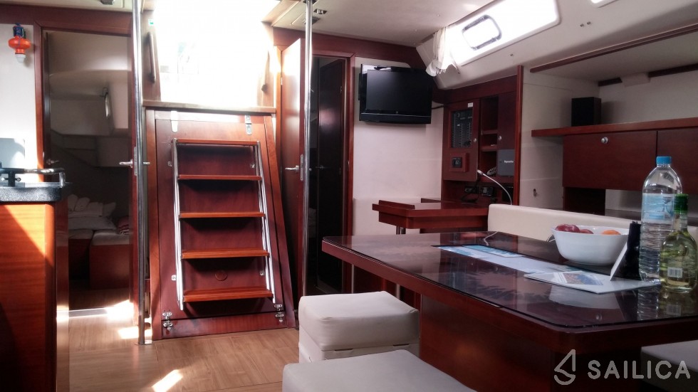 Hanse 540e - Yacht Charter Sailica