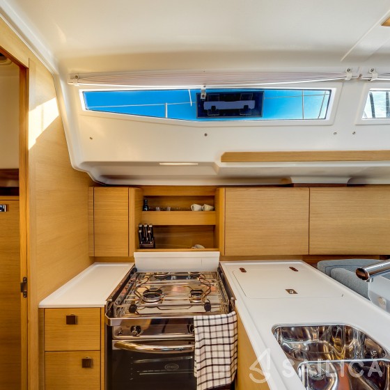 Elan E4 - Yacht Charter Sailica