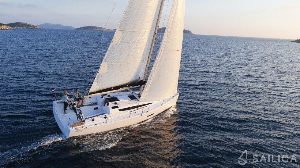 Elan E4 - Yacht Charter Sailica