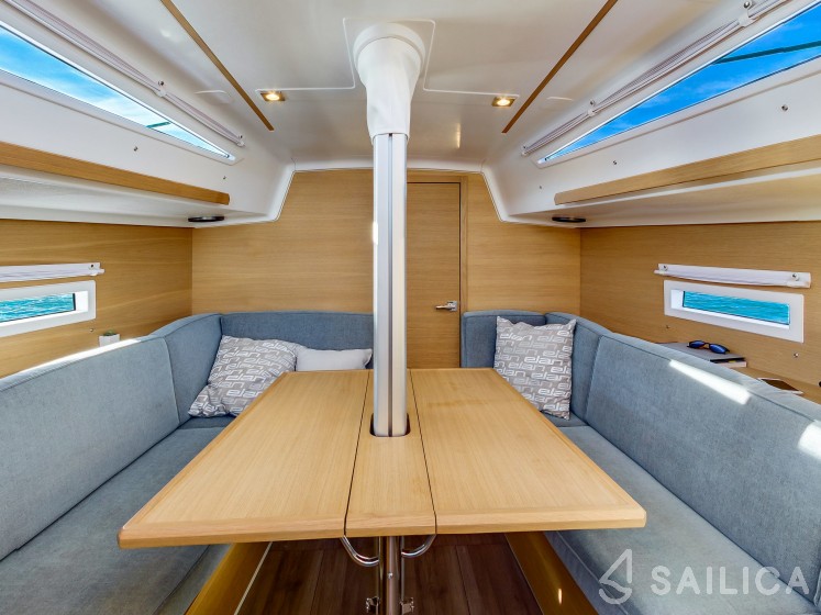 Elan E4 - Yacht Charter Sailica