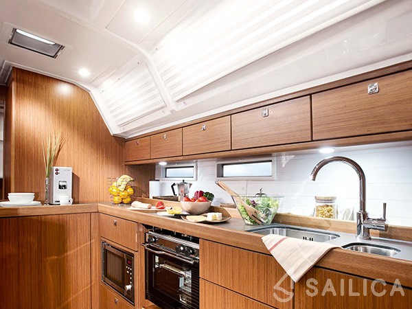 Bavaria Cruiser 46 - Yacht Charter Sailica