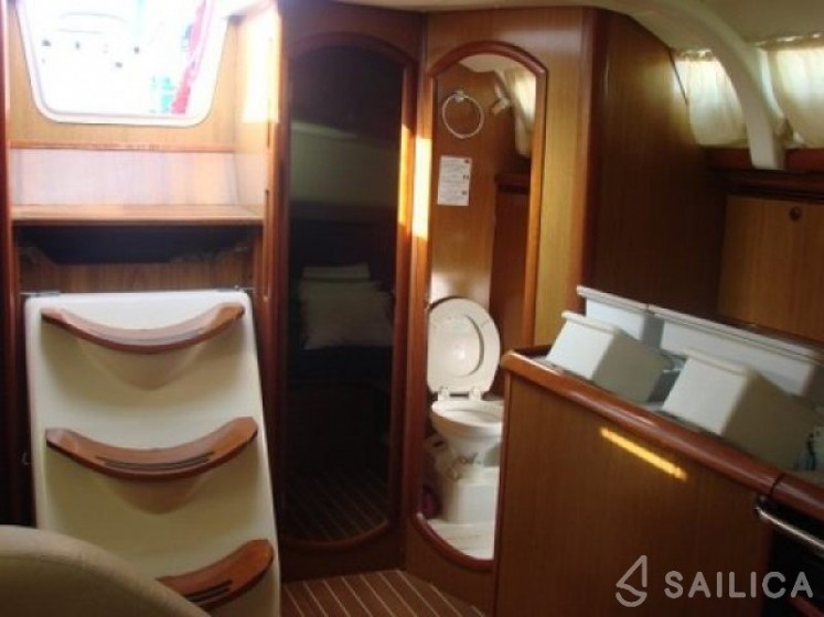 Sun Odyssey 45 - Yacht Charter Sailica