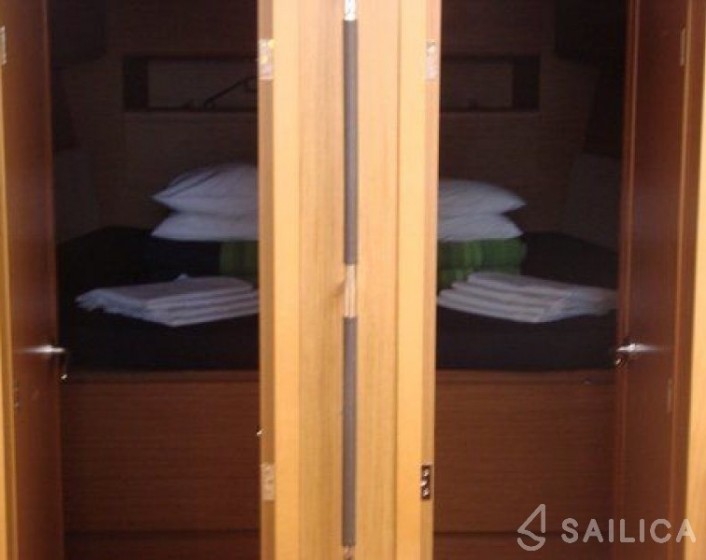 Sun Odyssey 50DS - Yacht Charter Sailica