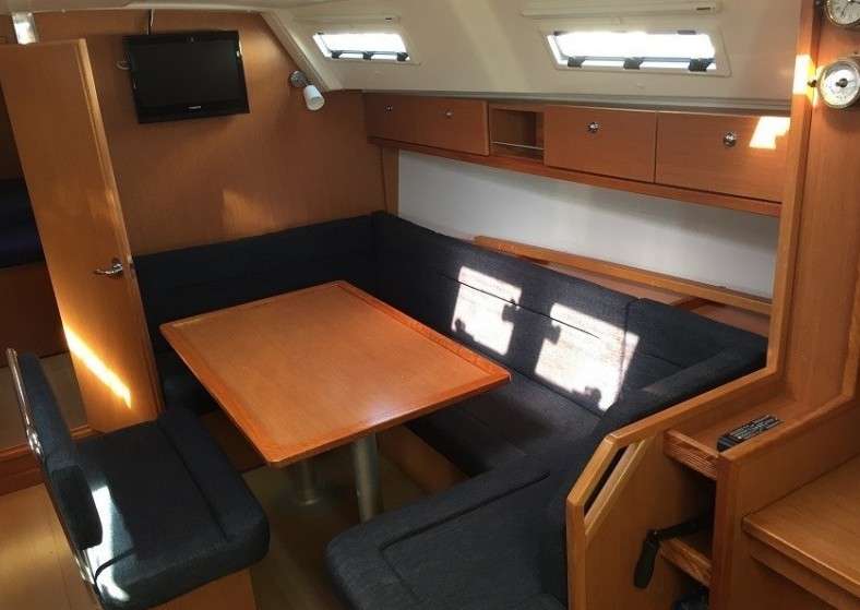 Bavaria Cruiser 40 - Yacht Charter Sailica