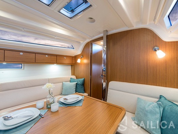 Bavaria 37 Cruiser - Yacht Charter Sailica