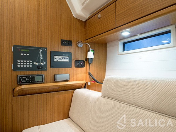 Bavaria 37 Cruiser - Yacht Charter Sailica