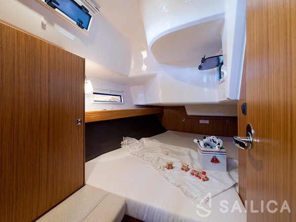Bavaria 37 Cruiser - Yacht Charter Sailica