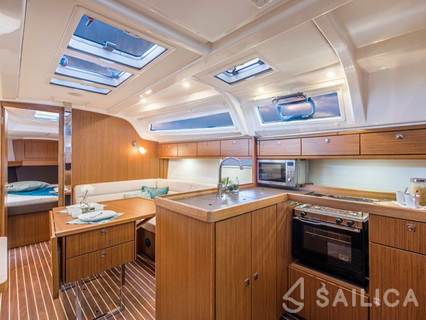 Bavaria 37 Cruiser - Yacht Charter Sailica