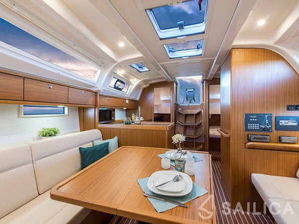 Bavaria 37 Cruiser - Yacht Charter Sailica