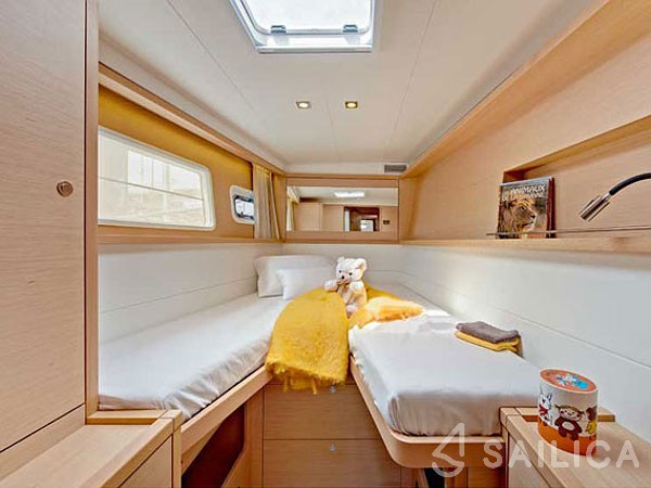 Lagoon 450 - Yacht Charter Sailica