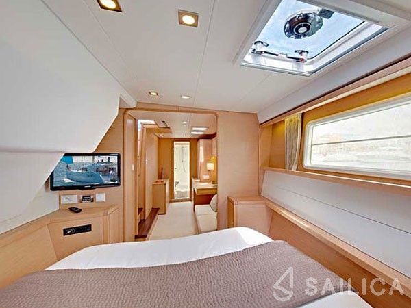 Lagoon 450 - Yacht Charter Sailica