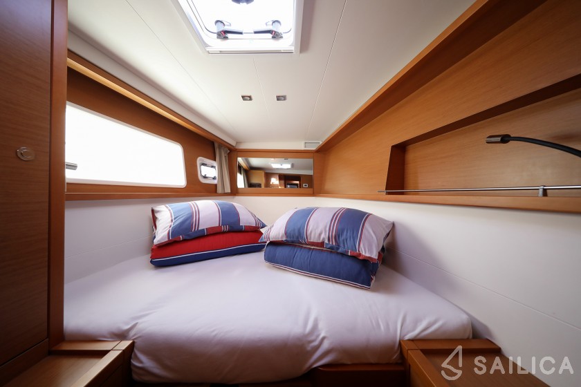 Lagoon 450 - Yacht Charter Sailica