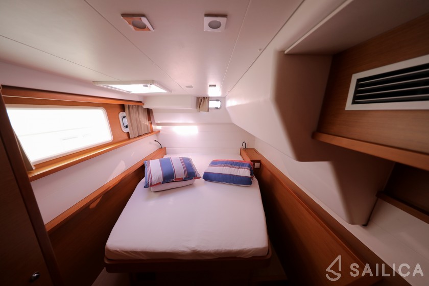 Lagoon 450 - Yacht Charter Sailica