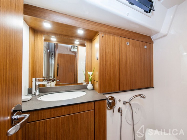 Bavaria Cruiser 56 - Yacht Charter Sailica