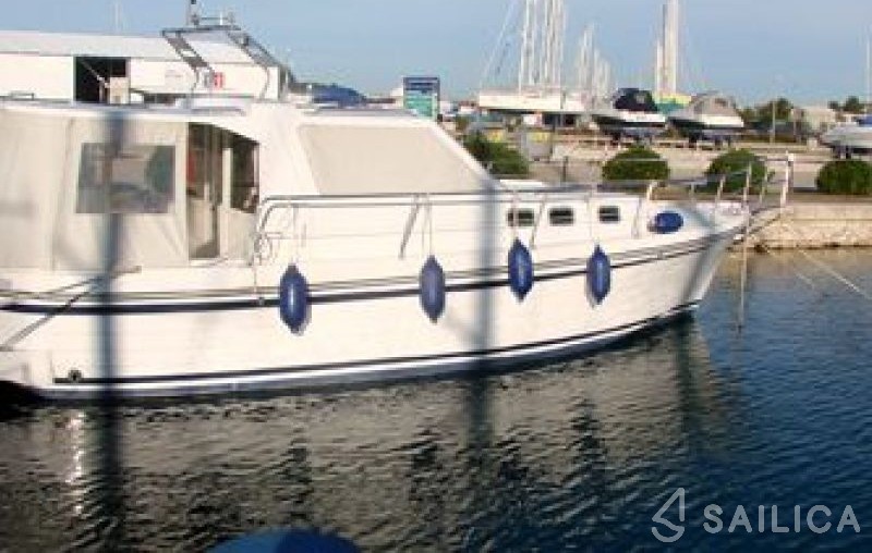 Adria 1002 - Yacht Charter Sailica