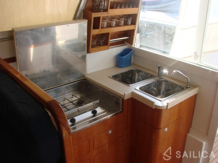 Adria 1002 - Yacht Charter Sailica