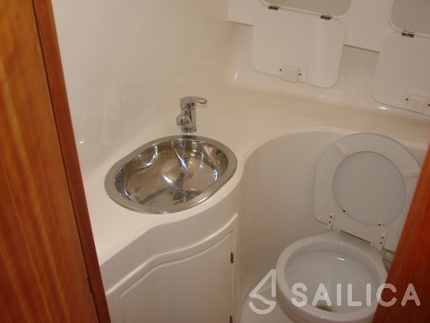 Adria 1002 - Yacht Charter Sailica