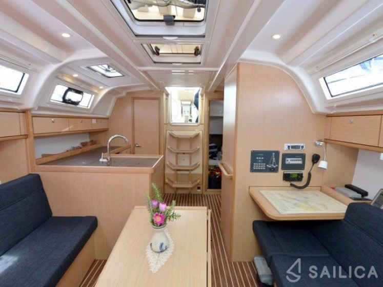 Bavaria Cruiser 37 - Yacht Charter Sailica