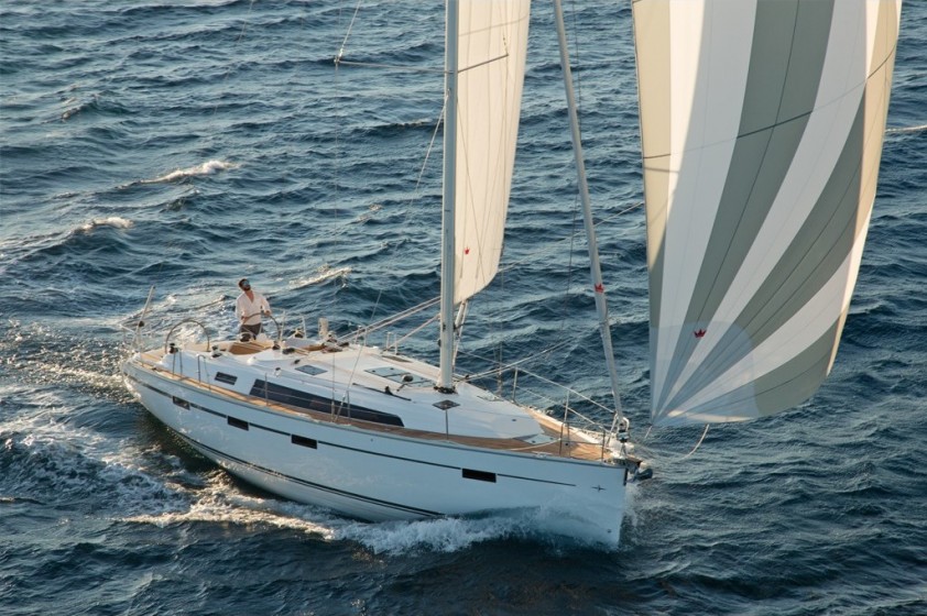 Bavaria Cruiser 41 - 3 cab. - Yacht Charter Sailica