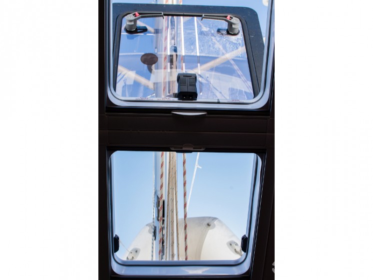 Bavaria Cruiser 41 - 3 cab. - Yacht Charter Sailica